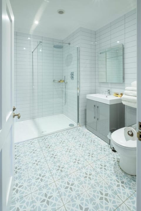 Church Farmhouse - Castle View (4 bedroom) & Church View (2 bedroom) House in Isle of Man