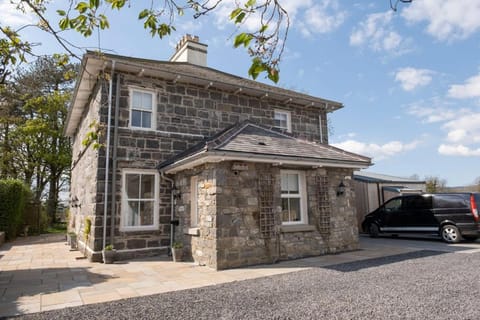 Church Farmhouse - Castle View (4 bedroom) & Church View (2 bedroom) House in Isle of Man