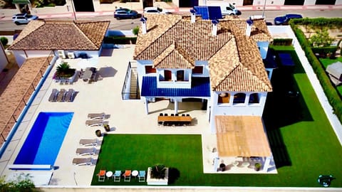 Property building, Bird's eye view, Location