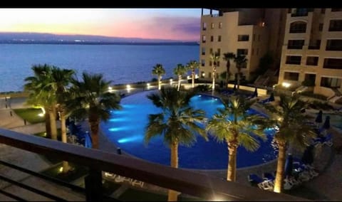 Property building, Natural landscape, Balcony/Terrace, Pool view, Sea view, Swimming pool, Sunset