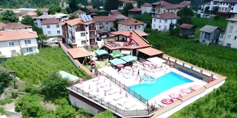 Property building, Bird's eye view, Swimming pool