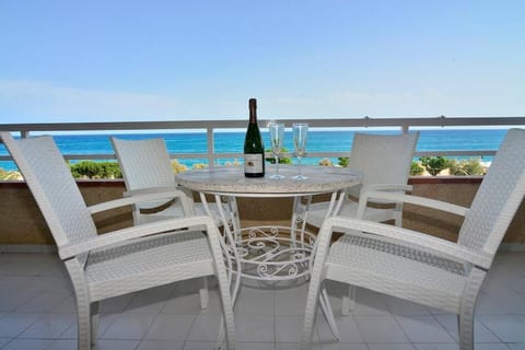 Day, Natural landscape, View (from property/room), Balcony/Terrace, Sea view