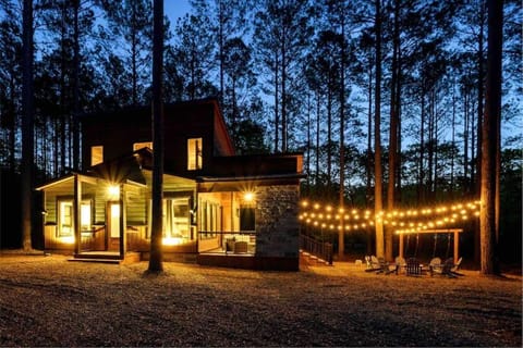 Brand New Luxury 2 Bedroom with Loft and Spa Sleeps 10 House in Oklahoma