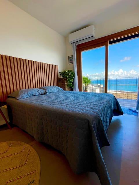 Bed, Bedroom, Sea view