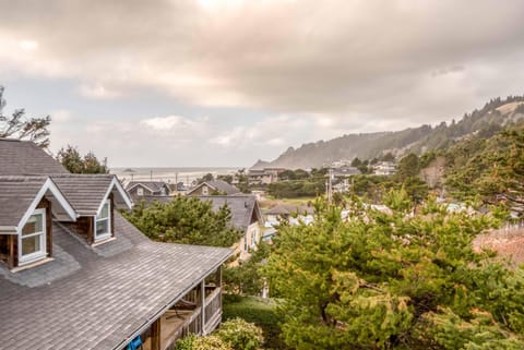 Driftwood at Roads End House in Roads End