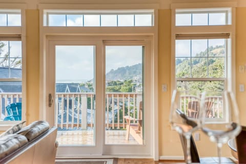 Driftwood at Roads End House in Roads End