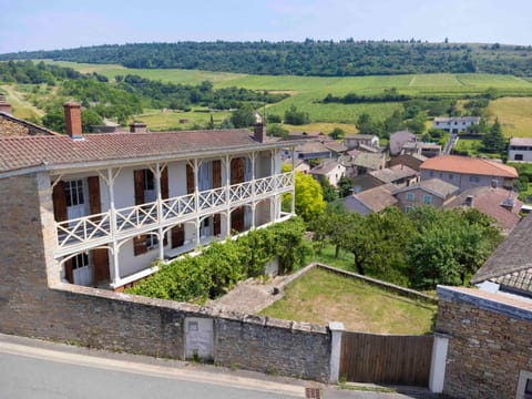 Cabana & La Galerie Mâconnaise House in Bourgogne-Franche-Comté