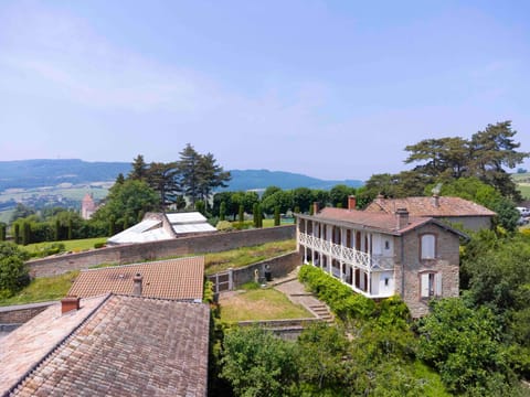 Cabana & La Galerie Mâconnaise House in Bourgogne-Franche-Comté