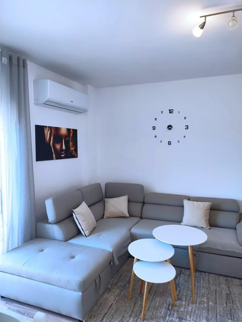 Living room, air conditioner
