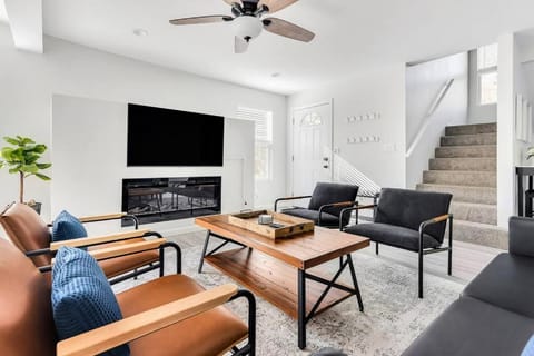 Near Downtown l Peaceful l Modern l Kids Room House in Atascadero