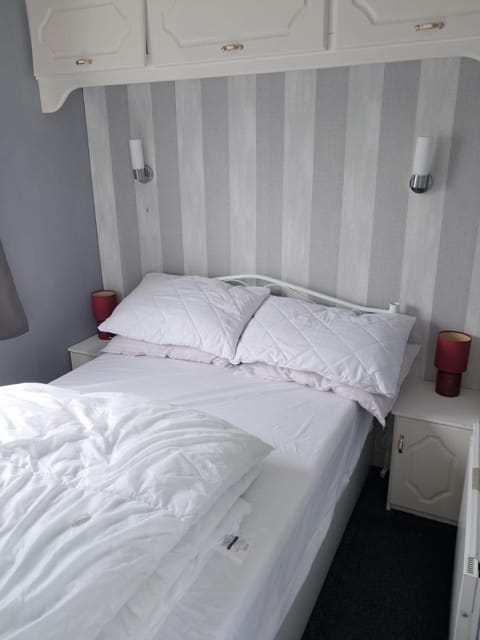 Golden Anchor 8b9 Caravan Park Holiday Home House in Chapel Saint Leonards