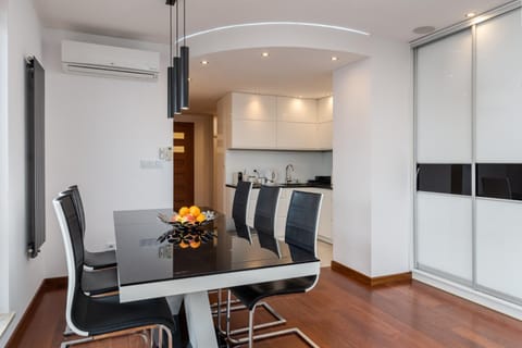 Superior Apartment with Terrace & Free Parking Apartment in Krakow