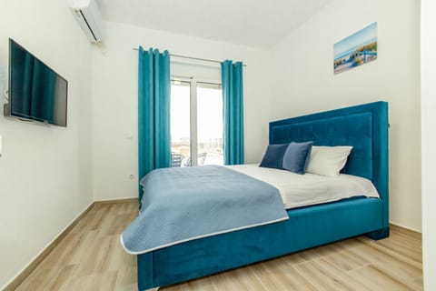 DERON Apartments Bed and Breakfast in Ulcinj