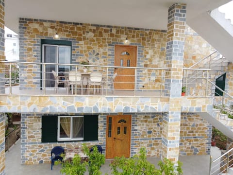 Property building, Day, View (from property/room), Balcony/Terrace