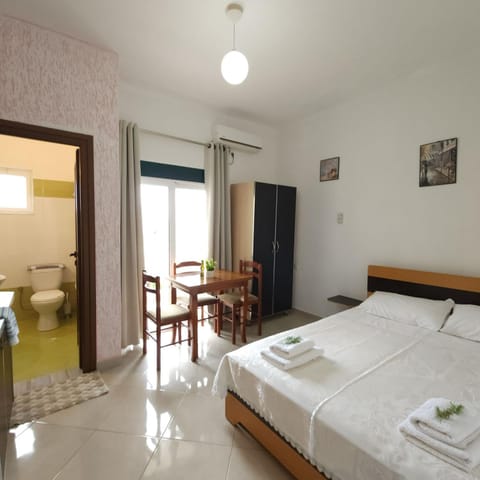 Bed, Seating area, Bedroom