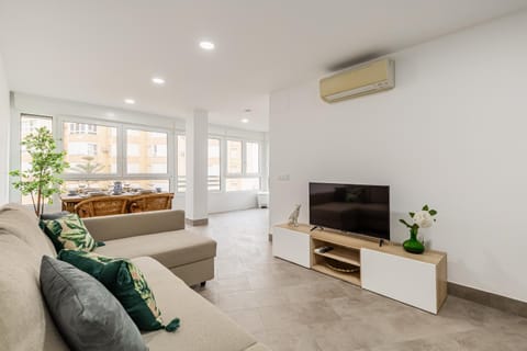 Communal lounge/ TV room, TV and multimedia, View (from property/room), Living room, Seating area, Beach, Beach, City view, Garden view, Mountain view, air conditioner, air conditioner