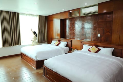 Toilet, Bed, View (from property/room), Quiet street view, air conditioner