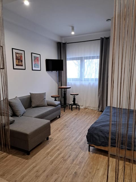 Photo of the whole room, Seating area