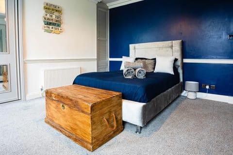 Albert's Place Apartment in Weymouth