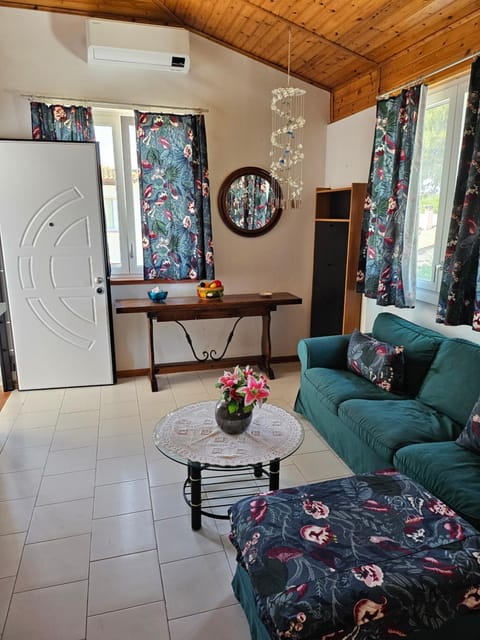 Communal lounge/ TV room, Seating area, wardrobe