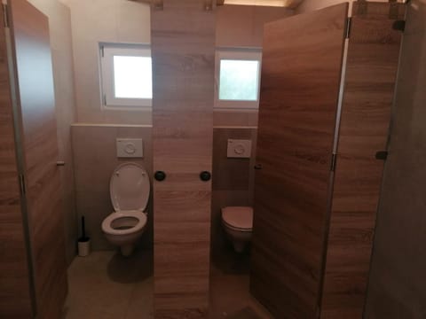 Rock Oak Camping Campground/ 
RV Resort in Imotski