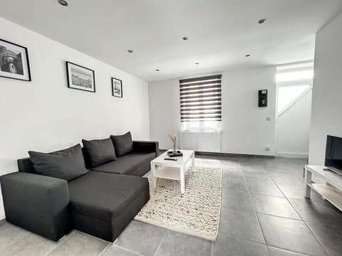 Wauters 75 Bruxelles-charleroi-airport House in Charleroi