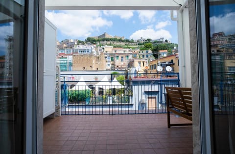 Day, Balcony/Terrace