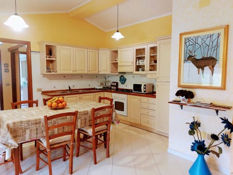 Deliziosa casetta in centro a 10 min dal mare Apartment in Teulada