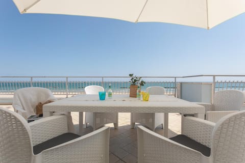 View (from property/room), Balcony/Terrace