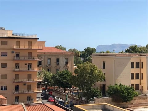 City view, Mountain view, Sea view, Quiet street view