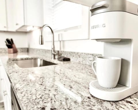 Adjacent 3rd Floor Trio, 301 King, 302 Queen, & 303 Queen Apartment in Surf City