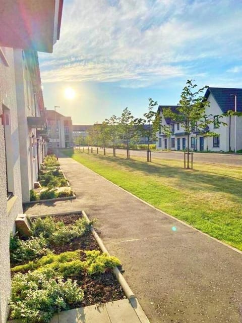 3 bed house with parking near airport House in Edinburgh