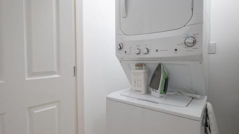 Vibrant Blue Luxury Apartment 2316 Apartment in Warehouse District