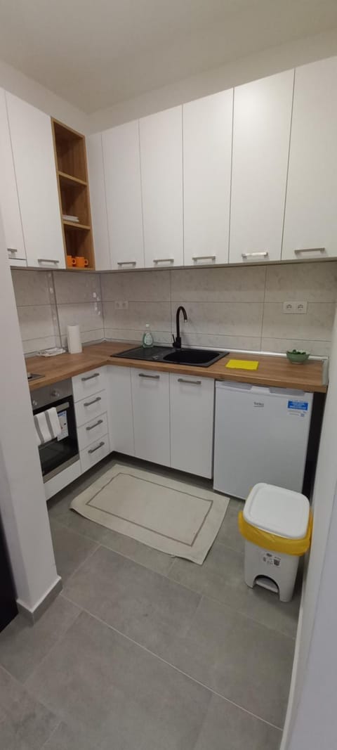 Kitchen or kitchenette, pet friendly, stove