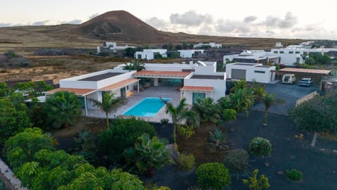 Property building, Natural landscape, Pool view, Street view, Parking