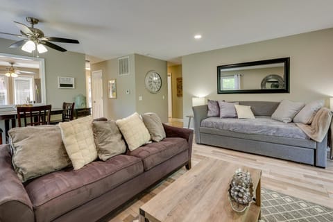 Bella Vista Townhome with Deck Near Back 40 Trails! House in Bella Vista