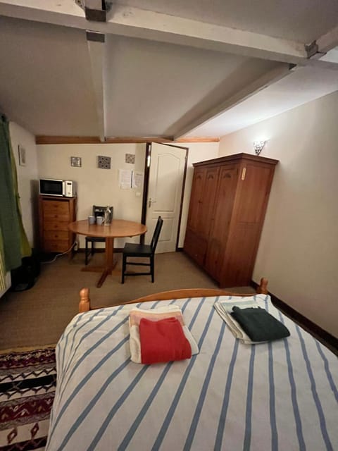 A room and garden close to Paris Vacation rental in Vitry-sur-Seine