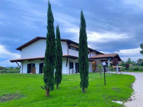 Property building, Garden, Garden view, Garden view