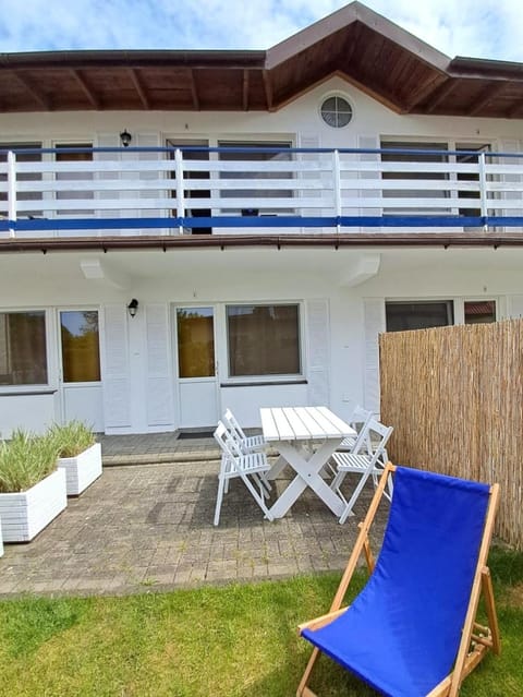 Property building, Patio, Facade/entrance, Spring, Summer, Garden, Balcony/Terrace, Balcony/Terrace, Other, Decorative detail, Floor plan, Dining area, Garden view, Area and facilities, Area and facilities, internet, internet, internet, pet friendly, pet friendly, sunbed