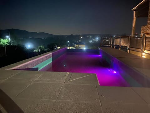 Night, Swimming pool