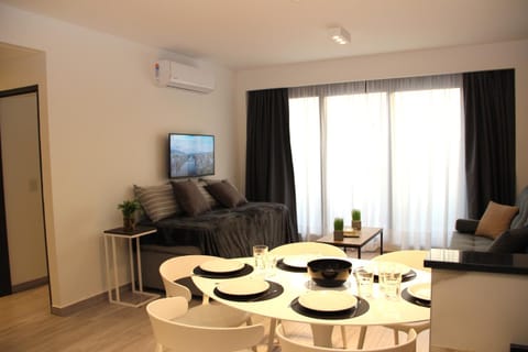 Communal lounge/ TV room, TV and multimedia, Living room, Dining area, air conditioner