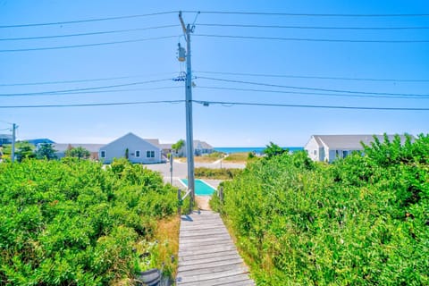 Mermaid Cove Hotel in North Truro