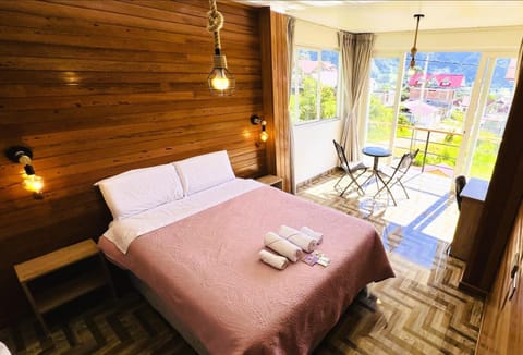 Bed, Balcony/Terrace, Photo of the whole room, Bedroom, towels