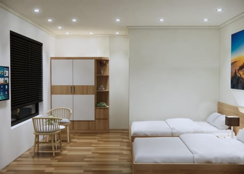 Bed, TV and multimedia, Living room, Photo of the whole room, Bedroom