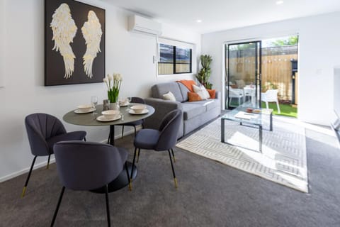 Garden, Living room, Decorative detail, Seating area, Dining area, Garden view, air conditioner