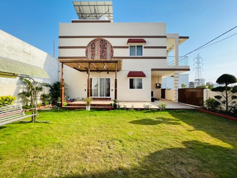Property building, Garden, Garden