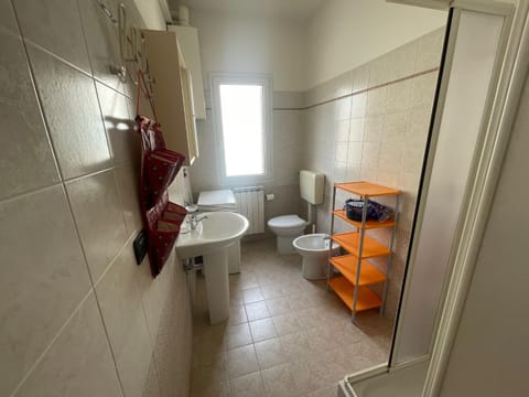 Toilet, Bathroom, bidet