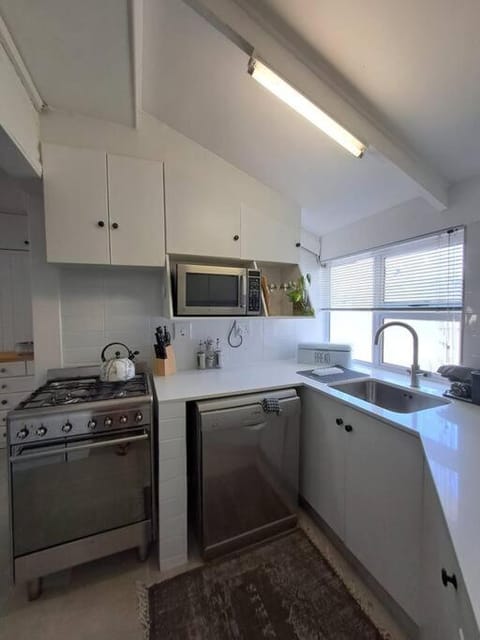 Die Boomhuis. Pearly Beach House in Western Cape