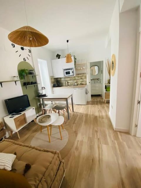 Kitchen or kitchenette, Living room, Dining area
