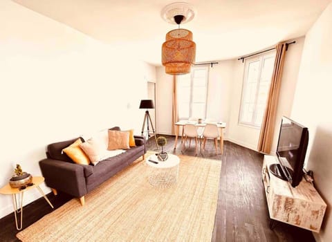 Communal lounge/ TV room, TV and multimedia, Living room